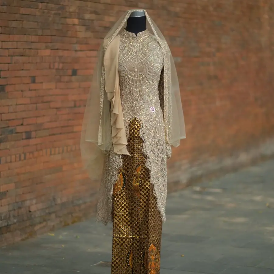 Gambar referensi Kebaya Ibu Gold, kode IB41