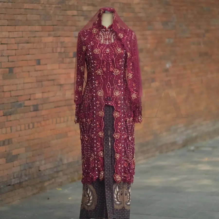Gambar referensi Kebaya Ibu Maroon, kode IB44