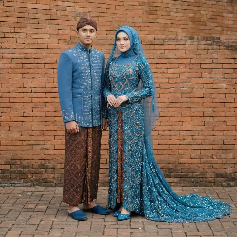 Gambar referensi Kebaya Emerald Blue, kode PA114